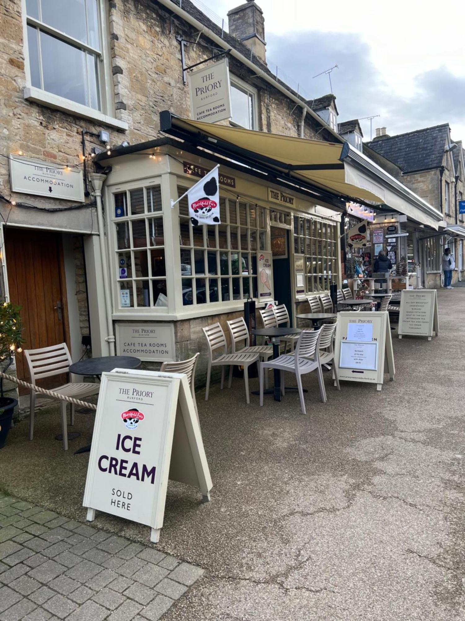 Priory Tearooms Burford With Rooms Εξωτερικό φωτογραφία