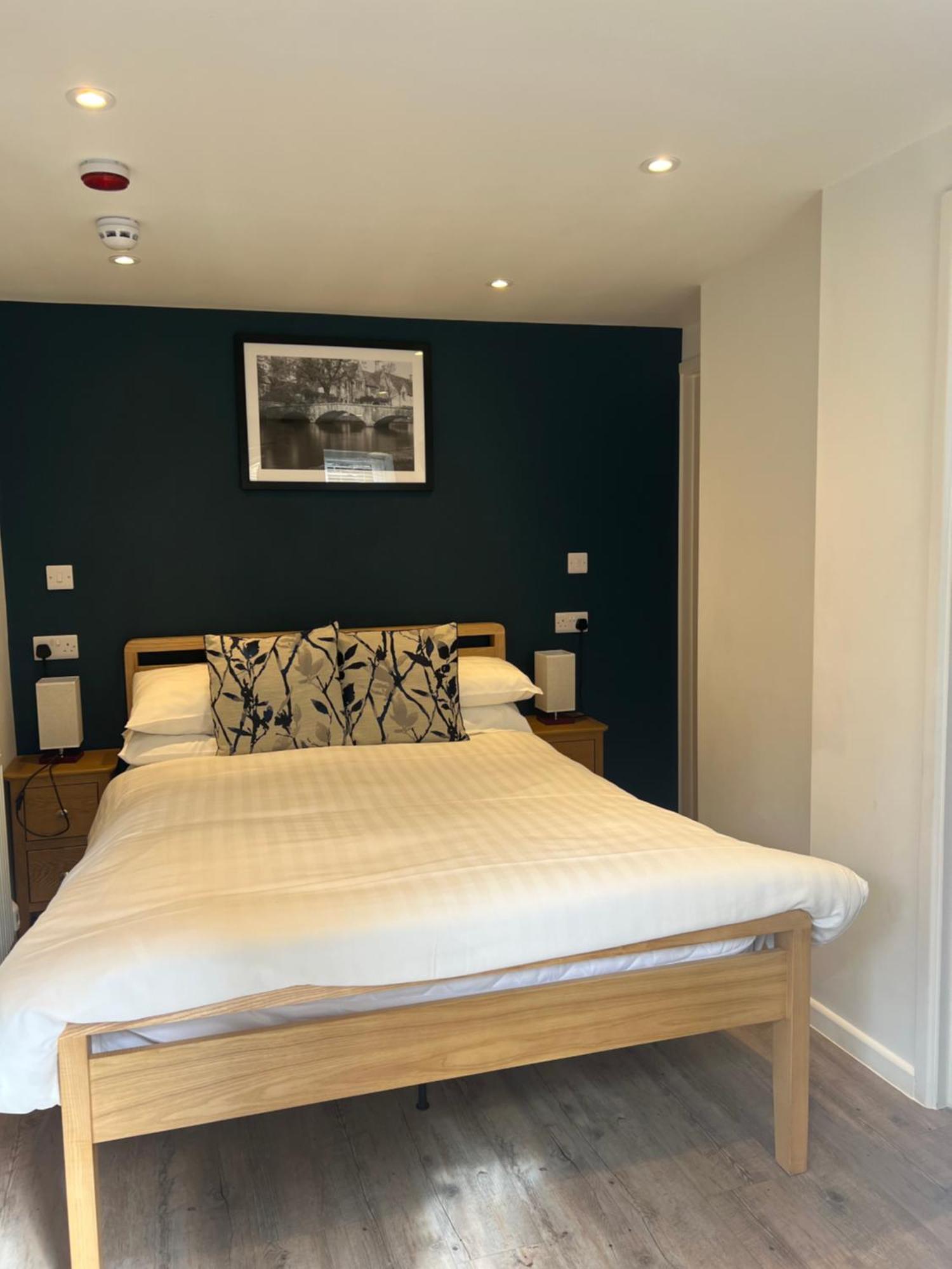 Priory Tearooms Burford With Rooms Εξωτερικό φωτογραφία