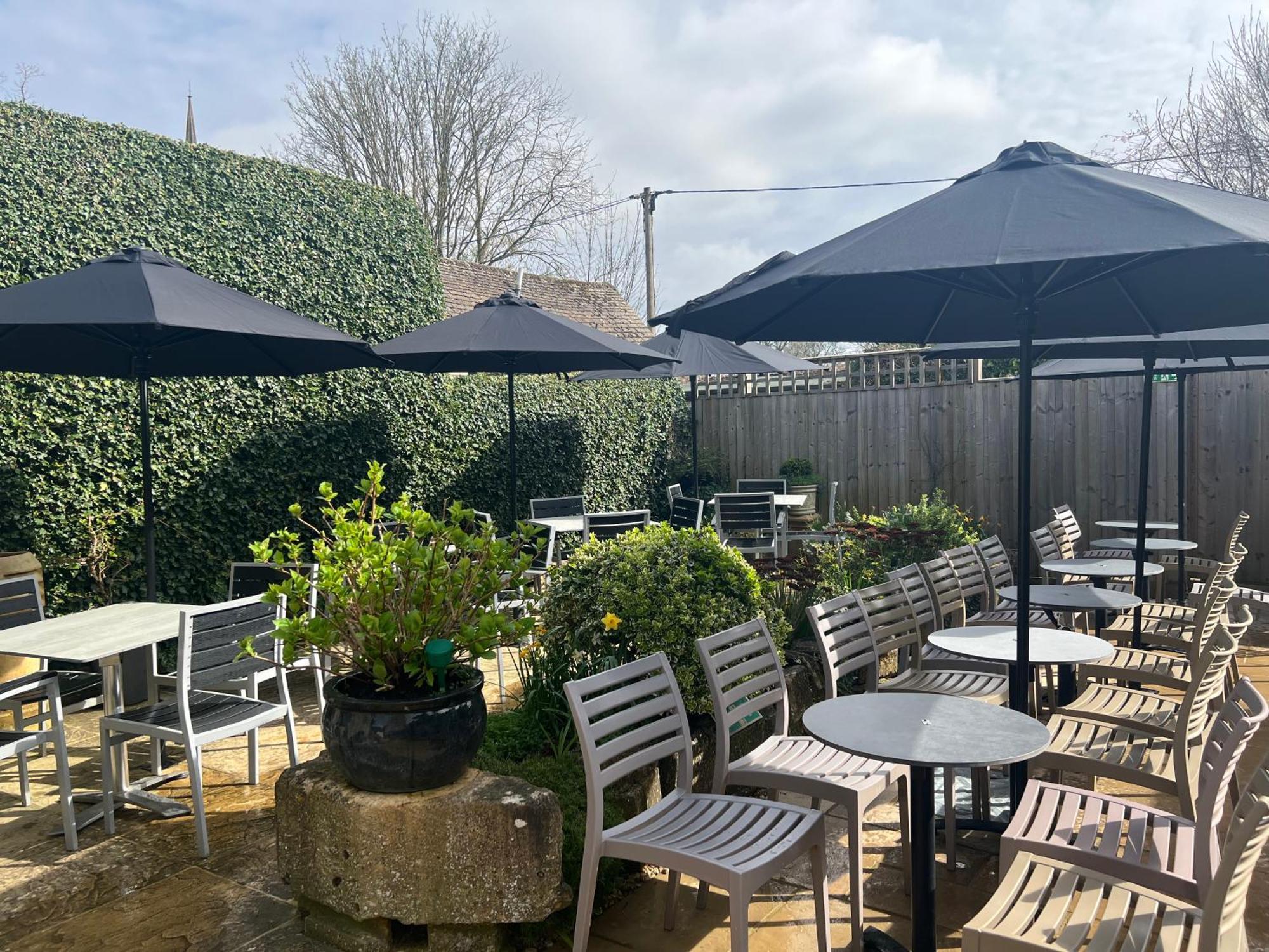 Priory Tearooms Burford With Rooms Εξωτερικό φωτογραφία