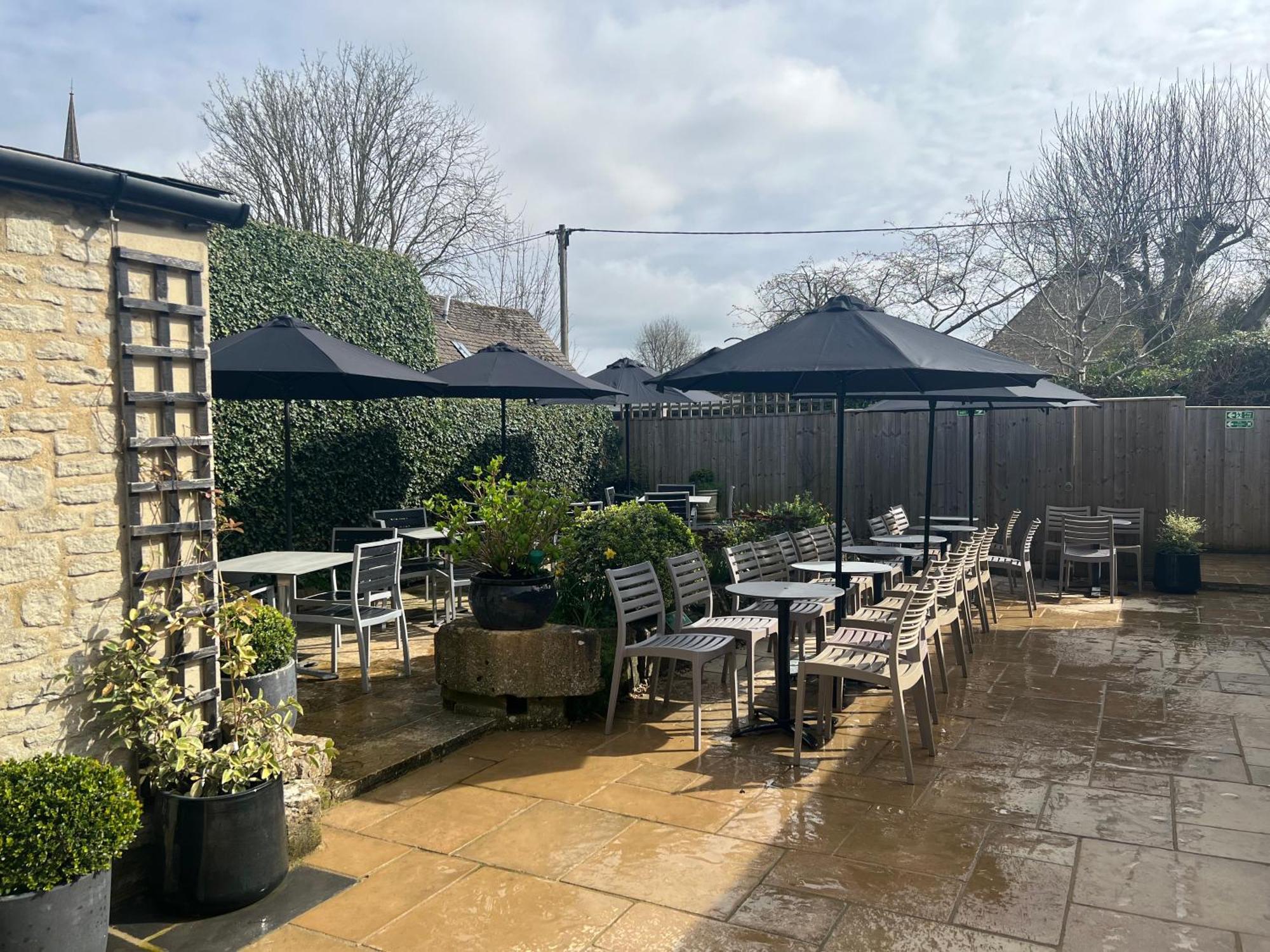 Priory Tearooms Burford With Rooms Εξωτερικό φωτογραφία