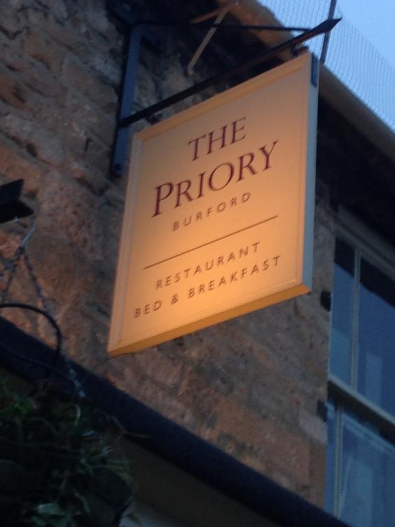 Priory Tearooms Burford With Rooms Εξωτερικό φωτογραφία