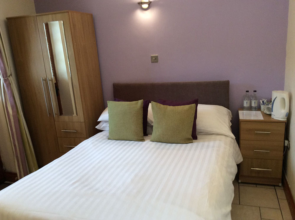Priory Tearooms Burford With Rooms Εξωτερικό φωτογραφία