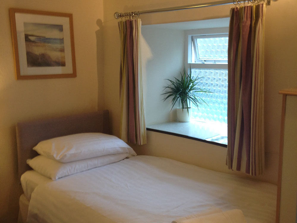 Priory Tearooms Burford With Rooms Εξωτερικό φωτογραφία